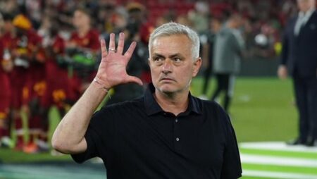 تقارير تكشف اقتراب مورينيو من تدريب البرتغال