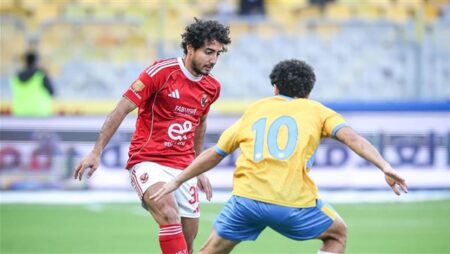 الأهلي يتقدم على الإسماعيلي بهدفين فى الشوط الأول