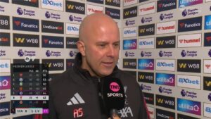 سلوت: محمد صلاح حقق إنجازًا عظيمًا.. ولا نعرف مدى خطورة إصابة لاعب ليفربول