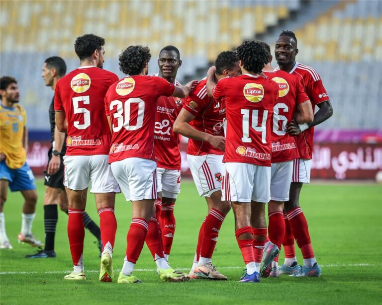 ترتيب الدوري المصري بعد فوز الأهلي والزمالك على الإسماعيلي وسموحة