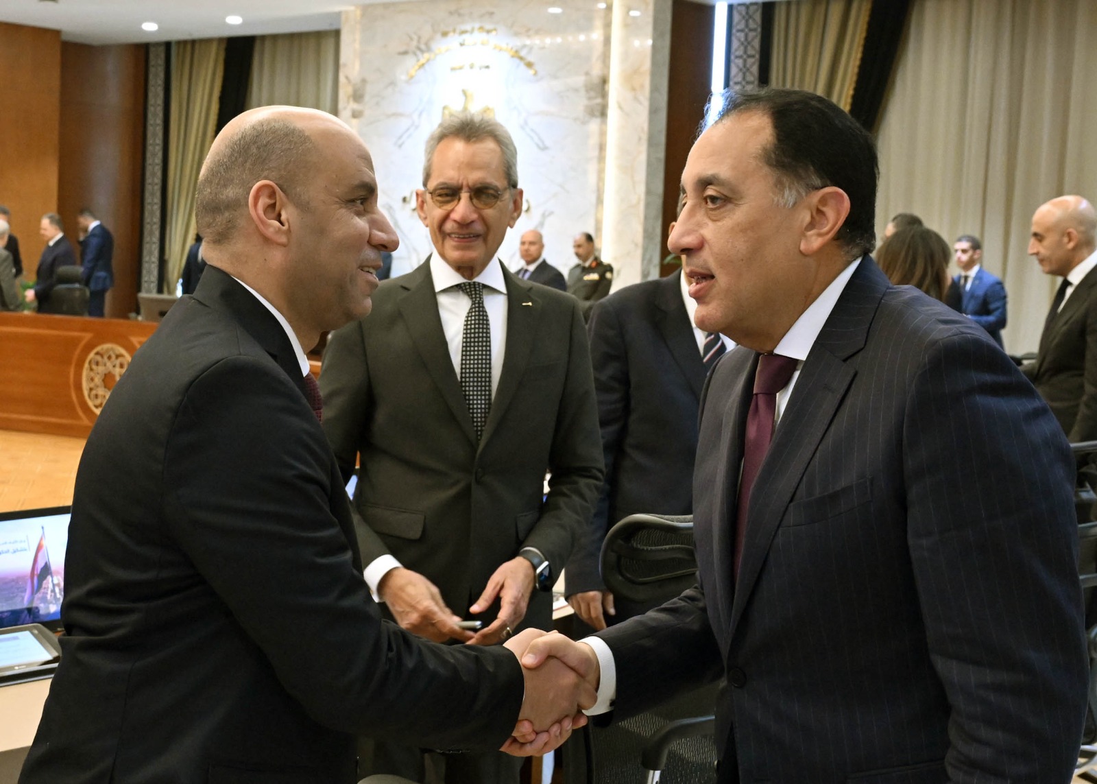 في أول اجتماع للحكومة بتشكيلها الجديد.. رئيس الوزراء: المواطن في هذه المرحلة هو الأولوية الأولى