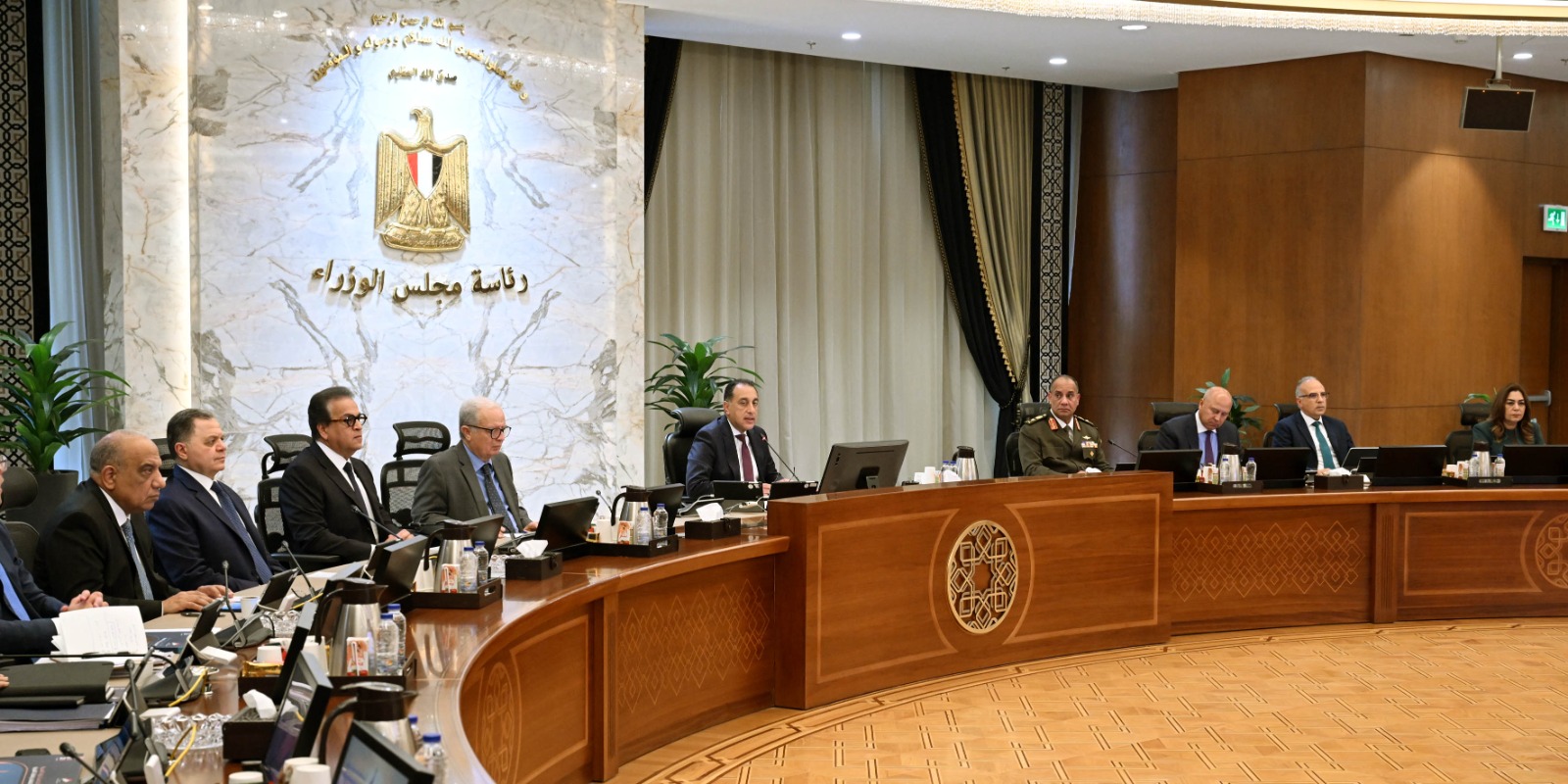 في أول اجتماع للحكومة بتشكيلها الجديد.. رئيس الوزراء: المواطن في هذه المرحلة هو الأولوية الأولى