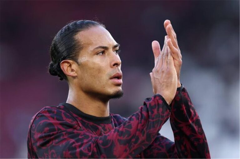 روني ينتقد فان دايك مجددًا: لا يوجد شيء شخصي معه .. ومررت بنفس الشيء