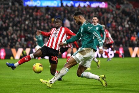 جاكبو يكشف مفتاح فوز ليفربول على سندرلاند.. ويدعم زميله المصاب