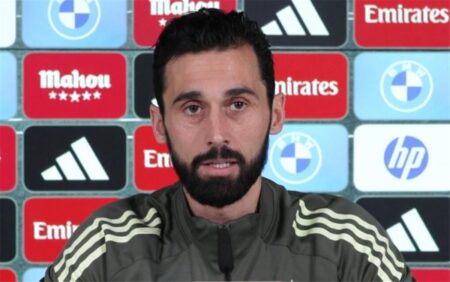 أربيلوا يحسم موقف مبابي.. ويعلق على خسارة برشلونة قبل مواجهة ريال سوسيداد