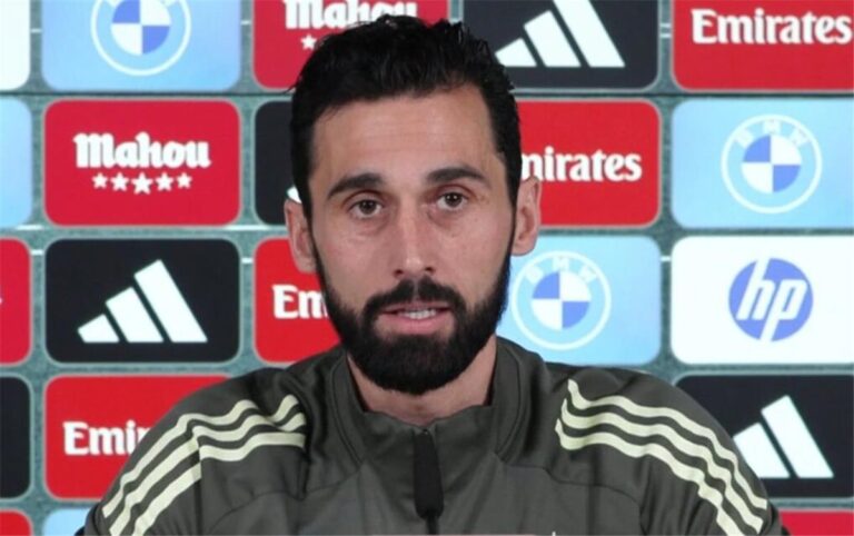 أربيلوا يحسم موقف مبابي.. ويعلق على خسارة برشلونة قبل مواجهة ريال سوسيداد