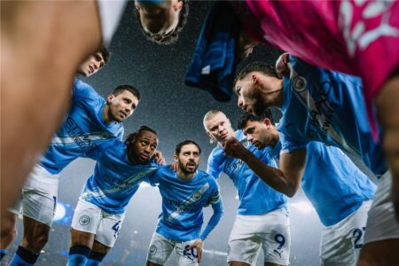 الاتحاد الإنجليزي يوجه اتهاماً لـ لاعب مانشستر سيتي بعد مشاركته أمام توتنهام