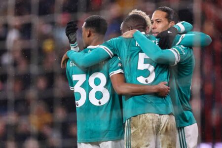 آلان شيرر يختار ثنائي ليفربول في التشكيل المثالي للجولة 26 من الدوري الإنجليزي