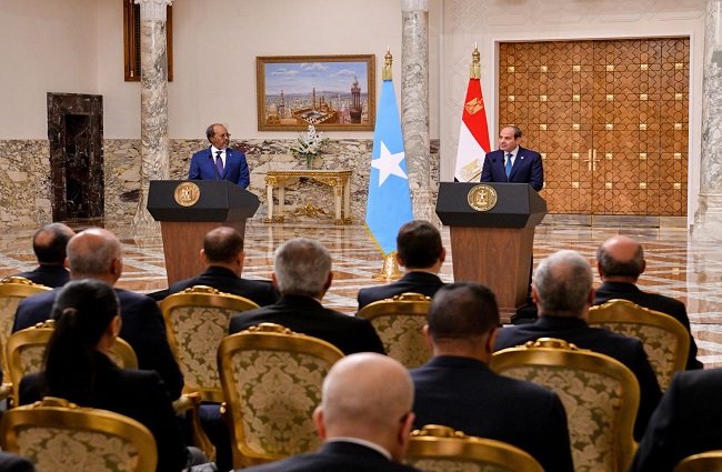 نشاط الرئيس في أسبوع.. السيسي يشهد أداء اليمين الدستورية للوزراء الجدد.. ويبحث مع بن زايد تعزيز الاستمارات الإماراتية بمصر.. ويستقبل رئيسي الصومال والاستخبارات الروسية.. ويترأس النيباد 5 نشاط الرئيس في أسبوع.. السيسي يشهد أداء اليمين الدستورية للوزراء الجدد.. ويبحث مع بن زايد تعزيز الاستمارات الإماراتية بمصر.. ويستقبل رئيسي الصومال والاستخبارات الروسية.. ويترأس النيباد