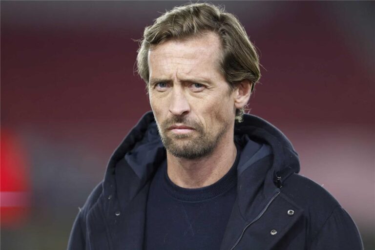 كراوتش يتوقع مستقبل سلوت مع ليفربول.. ويوضح: ما قدمه الموسم الماضي يشفع له