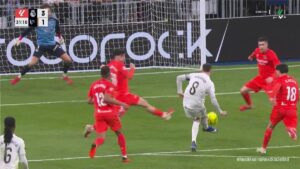 فيديو | فالفيردي يسجل هدف ريال مدريد الثالث أمام ريال سوسيداد