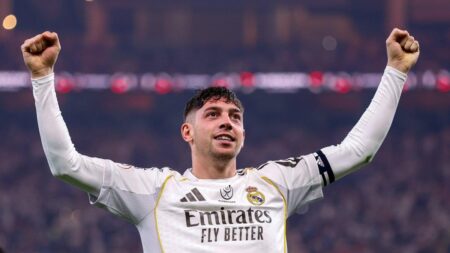 فالفيردي بعد الفوز على ريال سوسيداد: سننافس على الدوري الإسباني وأبطال أوروبا فالفيردي بعد الفوز على ريال سوسيداد: سننافس على الدوري الإسباني وأبطال أوروبا