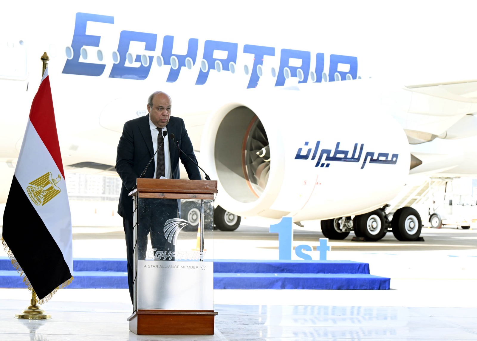 رئيس الوزراء يشهد فعاليات الاحتفال بانضمام أول طائرة من طراز Airbus A350-900 إلى أسطول الناقل الوطني.. صور 1 رئيس الوزراء يشهد فعاليات الاحتفال بانضمام أول طائرة من طراز Airbus A350-900 إلى أسطول الناقل الوطني.. صور