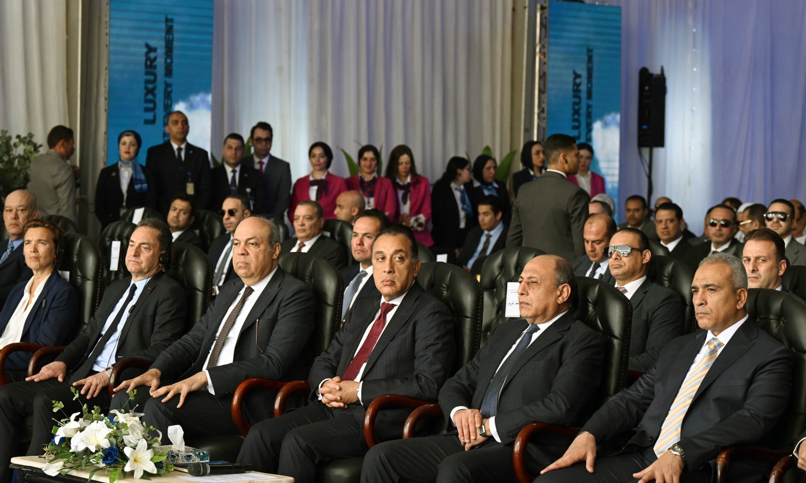 رئيس الوزراء يشهد فعاليات الاحتفال بانضمام أول طائرة من طراز Airbus A350-900 إلى أسطول الناقل الوطني.. صور 6 رئيس الوزراء يشهد فعاليات الاحتفال بانضمام أول طائرة من طراز Airbus A350-900 إلى أسطول الناقل الوطني.. صور