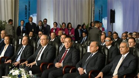 رئيس الوزراء يشهد فعاليات الاحتفال بانضمام أول طائرة من طراز Airbus A350-900 إلى أسطول الناقل الوطني.. صور رئيس الوزراء يشهد فعاليات الاحتفال بانضمام أول طائرة من طراز Airbus A350-900 إلى أسطول الناقل الوطني.. صور