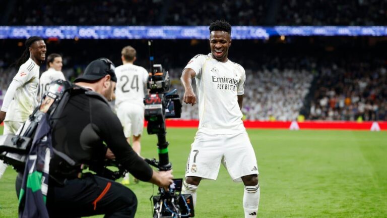 فيديو | فينيسيوس يسجل هدف ريال مدريد الرابع أمام ريال سوسيداد فيديو | فينيسيوس يسجل هدف ريال مدريد الرابع أمام ريال سوسيداد