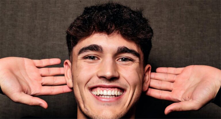 كوبارسي: لاعب ليفربول قدوتي.. وليفاندوفسكي لم يصدق ما رأى منى كوبارسي: لاعب ليفربول قدوتي.. وليفاندوفسكي لم يصدق ما رأى منى