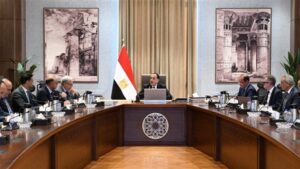 رئيس الوزراء يستعرض أولويات المرحلة المقبلة في الملفات الاقتصادية