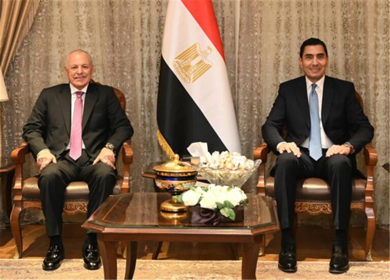 تفاصيل زيارة هاني أبو ريدة لـ وزير الرياضة الجديد تفاصيل زيارة هاني أبو ريدة لـ وزير الرياضة الجديد