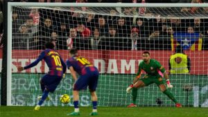 خبير تحكيمي يفجر مفاجأة بشأن ضربة جزاء لامين يامال في مباراة برشلونة وجيرونا