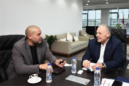 أحمد دياب يفجر مفاجأة بشأن جائزة بطل الدوري وحقيقة خلافه مع ثروت سويلم أحمد دياب يفجر مفاجأة بشأن جائزة بطل الدوري وحقيقة خلافه مع ثروت سويلم