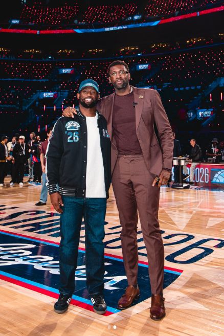 سيا كوليسي ورموز السلة يشهدون فوز نجوم أمريكا في بطولة NBA