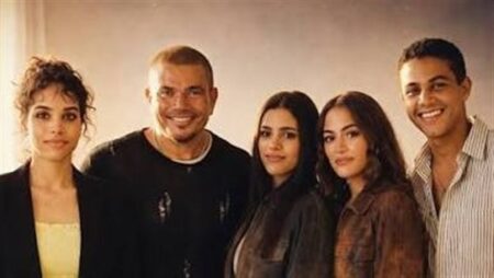 "القعدة دي نقصاك».. أورنچ مصر تجمع عائلة عمرو دياب في رمضان