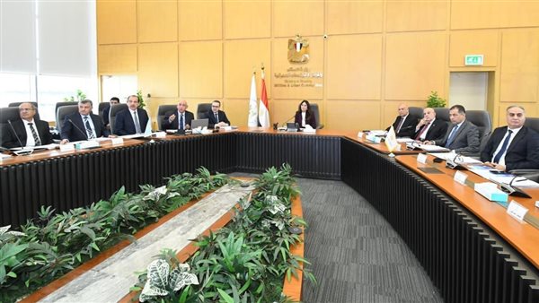 وزيرة الإسكان تترأس الاجتماع الأول لـ”جهاز تنظيم مرفق المياه والصرف وحماية المستهلك” وزيرة الإسكان تترأس الاجتماع الأول لـ"جهاز تنظيم مرفق المياه والصرف وحماية المستهلك"