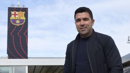 سبورت: ديكو منع انتقال لاعب برشلونة إلى باريس سان جيرمان