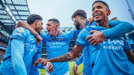 جوارديولا يوضح سبب مشاركة مرموش أساسيًا أمام نيوكاسل بدلًا من فودين