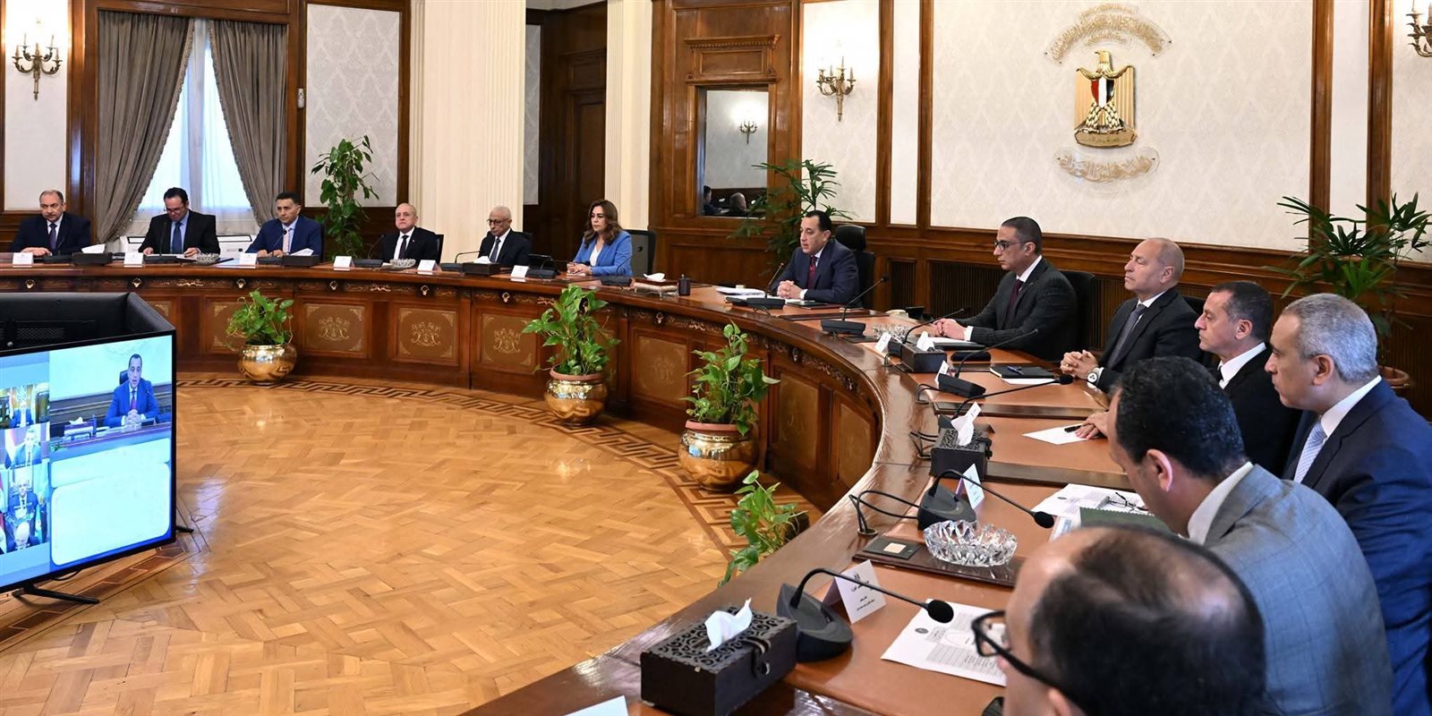 "مدبولي" يترأس أول اجتماع لمجلس المحافظين بعد تشكيله الجديد.. توافر احتياجات شهر رمضان يمثل اختبارا عمليا مبكرا لأداء كل محافظ