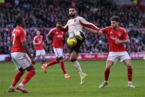 ديلي إكسبريس: محمد صلاح لم يكن محقًا في تصرفه أمام نوتينجهام