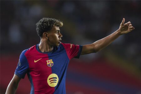 سولير: برشلونة قادر على ضم نجم مانشستر سيتي.. ورفضنا عرضًا مغريًا لبيع لامين يامال سولير: برشلونة قادر على ضم نجم مانشستر سيتي.. ورفضنا عرضًا مغريًا لبيع لامين يامال