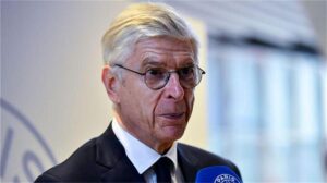 خاص | آرسين فينجر يتدخل في ملف المدير الفني لـ اتحاد الكرة