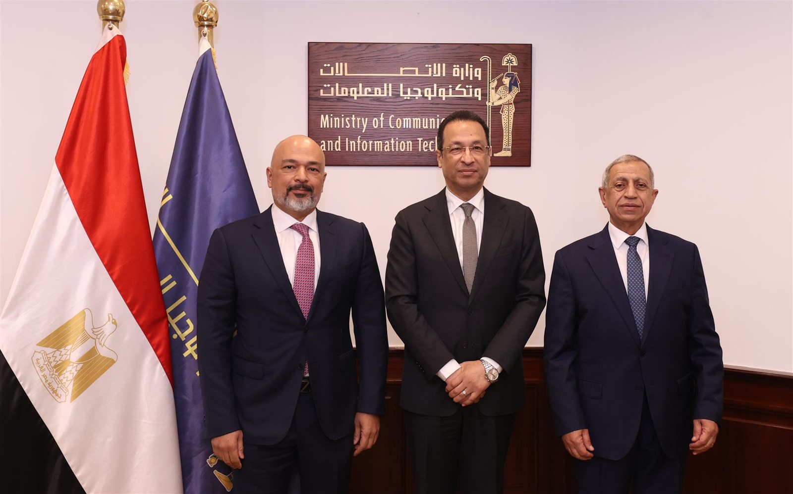 وزير الاتصالات يشهد شراكة بين الأكاديمية العربية و«إي آند مصر»