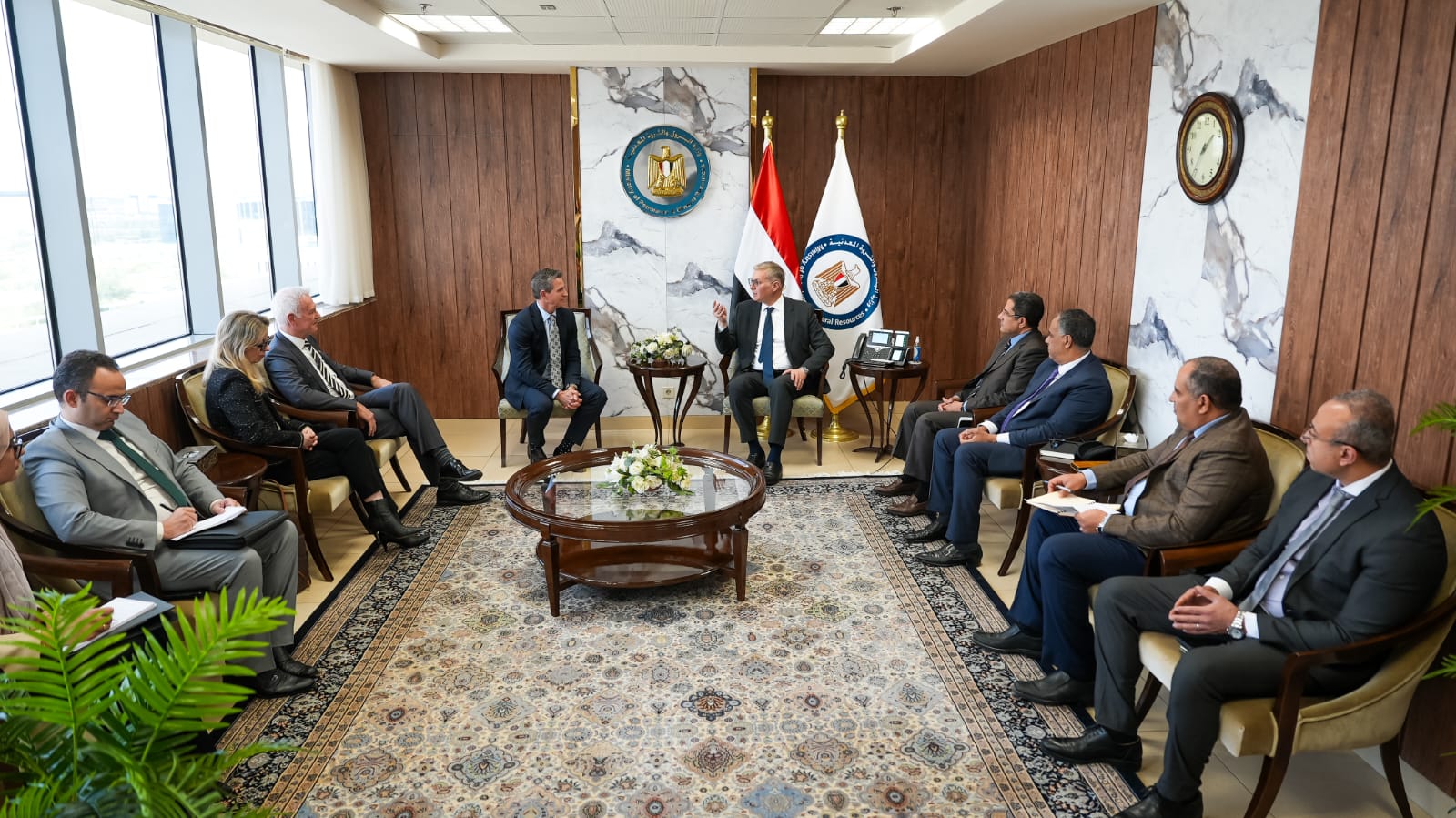 وزير البترول يبحث مع «كابريكورن» البريطانية مضاعفة أعمالها بالصحراء الغربية