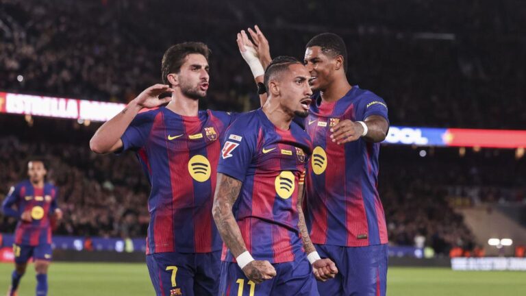 تشكيل برشلونة أمام فياريال في الدوري الإسباني.. توريس يقود الهجوم
