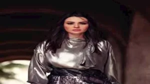 "ٍسحر اللون الأسود".. دينا فؤاد بإطلالة جريئة