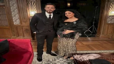 "موهوب وسالك".. دنيا سامي توجه رسالة لـ يوسف الشريف