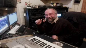 وفاة والدة نبيل علي ماهر