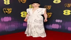 قبل انطلاق بافتا 2026… أسوأ إطلالات النجمات التي أثارت الجدل في حفل 2025