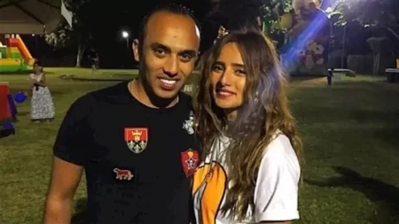 اليوم.. زينة تستقبل عزاء شقيقها الراحل بمسجد المشير طنطاوي