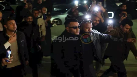محمد رمضان يصل عزاء إسلام رضا شقيق الفنانة زينة