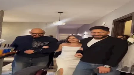 في أجواء رومانسية.. تامر حسني يُقدم هاجر الشافعي لخطيبها- فيديو صور