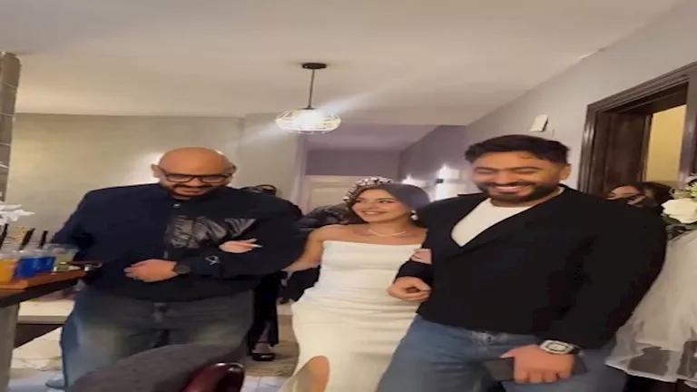 في أجواء رومانسية.. تامر حسني يُقدم هاجر الشافعي لخطيبها- فيديو صور في أجواء رومانسية.. تامر حسني يُقدم هاجر الشافعي لخطيبها- فيديو صور