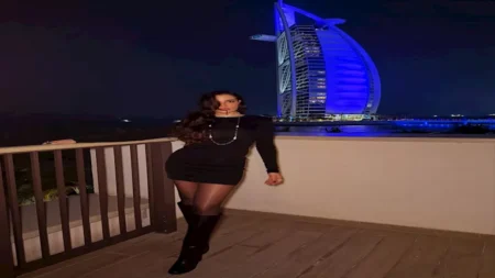 بـ"فستان قصير".. نادين نجيم تخضع لجلسة في عيد ميلادها والجمهور يعلق (صور)