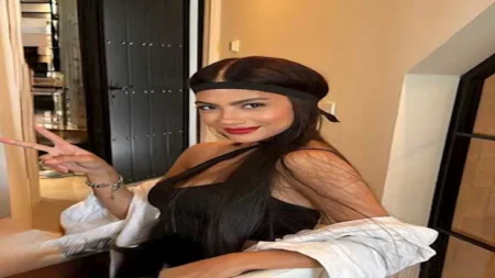 بإطلالة جريئة.. أحدث ظهور لـ هدى المفتي والجمهور يغازلها (صور)