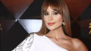 جمعت بين الفخامة والبساطة.. كارول سماحة بفستان ملكي ساحر