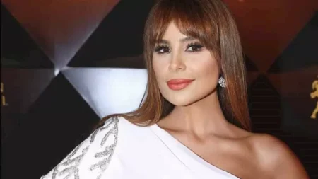 جمعت بين الفخامة والبساطة.. كارول سماحة بفستان ملكي ساحر