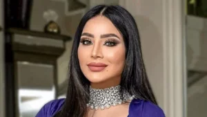 فستان بصيحة الريش.. لجين عمران بإطلالة ساحرة